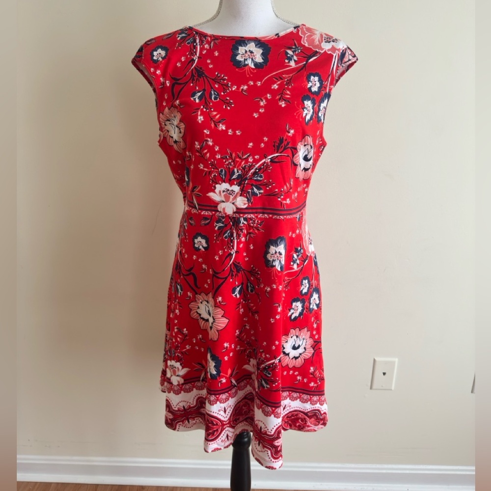 New York & Company Floral Fit & Flare Dress Women’s Size